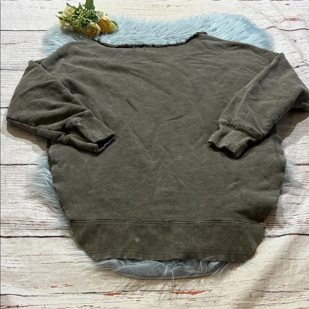 Pebby Olive Green Women's Sweatshirt - Picture 7 of 7